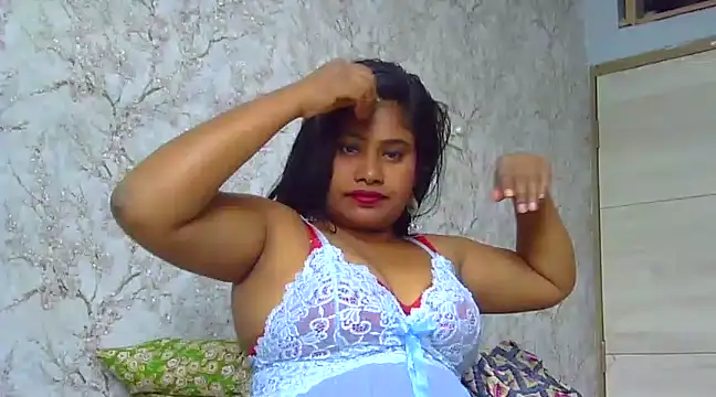 Snapshot of sexy_roma chatting on January 24, 2025, 8:34 am sexy roma online show from January 24, 2025, 8:34 am