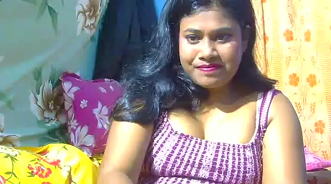 Snapshot of sexy_roma chatting on March 4, 2025, 3:48 pm sexy roma online show from March 4, 2025, 3:48 pm