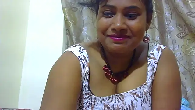 Snapshot of sexy_roma chatting on October 26, 2025, 1:50 pm sexy roma online show from October 26, 2025, 1:50 pm