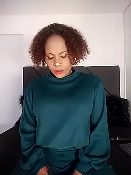 Snapshot of Camille_rose_ chatting on September 10, 2025, 5:46 pm Camille rose online show from September 10, 2025, 5:46 pm