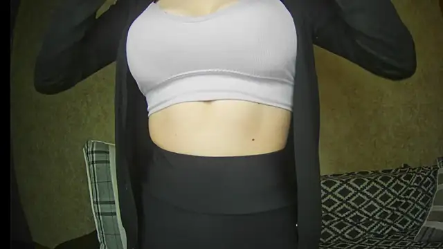 Snapshot of ElllaNuar chatting on February 3, 2025, 1:09 am ElllaNuar online show from February 3, 2025, 1:09 am