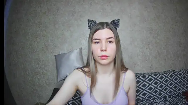 Snapshot of ElllaNuar chatting on February 6, 2025, 6:51 am ElllaNuar online show from February 6, 2025, 6:51 am