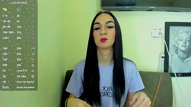 Snapshot of Mia_thompson_19 chatting on December 25, 2024, 12:48 am Mia thompson 19 online show from December 25, 2024, 12:48 am