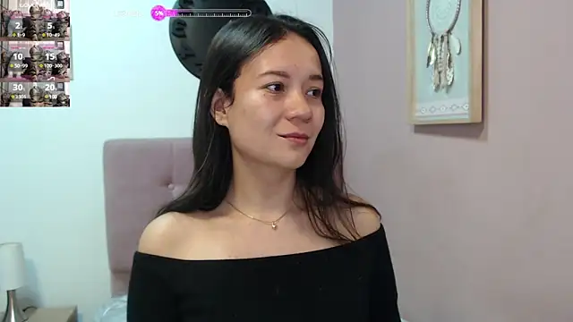 Snapshot of lanna_1878 chatting on February 6, 2025, 1:32 pm lanna 1878 online show from February 6, 2025, 1:32 pm