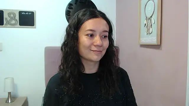 Snapshot of lanna_1878 chatting on March 7, 2025, 1:18 pm lanna 1878 online show from March 7, 2025, 1:18 pm