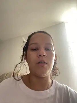 Sophie milk online show from November 9, 2025, 8:18 pm