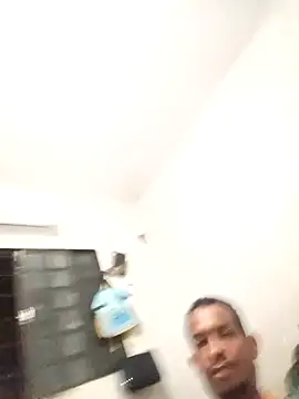 Snapshot of Ursonego chatting on November 4, 2025, 10:42 pm Ursonego online show from November 4, 2025, 10:42 pm