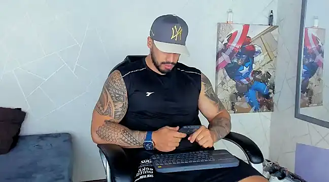 Snapshot of Cristian_Walker chatting on January 10, 2025, 12:04 pm Cristian Walker online show from January 10, 2025, 12:04 pm