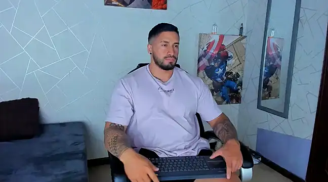 Snapshot of Cristian_Walker chatting on January 15, 2025, 3:39 pm Cristian Walker online show from January 15, 2025, 3:39 pm