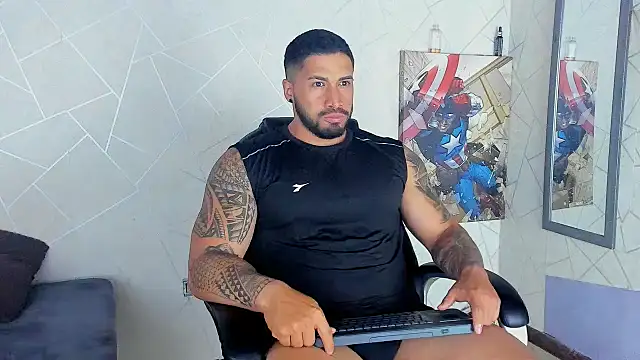 Snapshot of Cristian_Walker chatting on January 24, 2025, 10:43 am Cristian Walker online show from January 24, 2025, 10:43 am