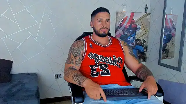 Snapshot of Cristian_Walker chatting on January 28, 2025, 3:57 pm Cristian Walker online show from January 28, 2025, 3:57 pm