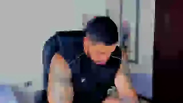 Snapshot of Cristian_Walker chatting on February 1, 2025, 12:37 pm Cristian Walker online show from February 1, 2025, 12:37 pm