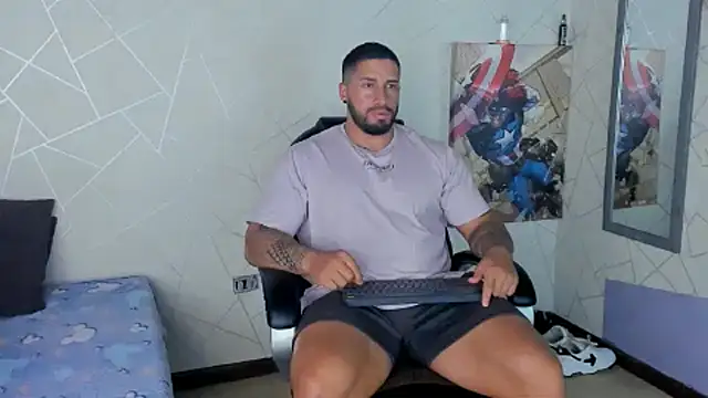 Snapshot of Cristian_Walker chatting on February 13, 2025, 8:45 pm Cristian Walker online show from February 13, 2025, 8:45 pm