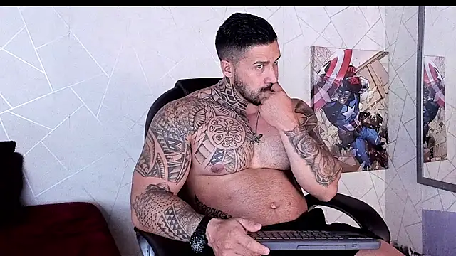 Snapshot of Cristian_Walker chatting on October 6, 2025, 11:29 am Cristian Walker online show from October 6, 2025, 11:29 am