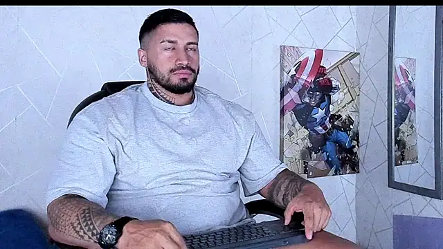 Snapshot of Cristian_Walker chatting on October 11, 2025, 10:25 am Cristian Walker online show from October 11, 2025, 10:25 am