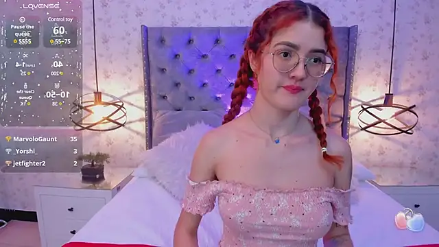 Snapshot of MiaWinx chatting on January 28, 2025, 4:29 am MiaWinx online show from January 28, 2025, 4:29 am