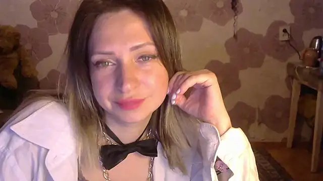 Snapshot of Queen_Daenerys chatting on September 13, 2025, 8:52 pm Queen Daenerys online show from September 13, 2025, 8:52 pm