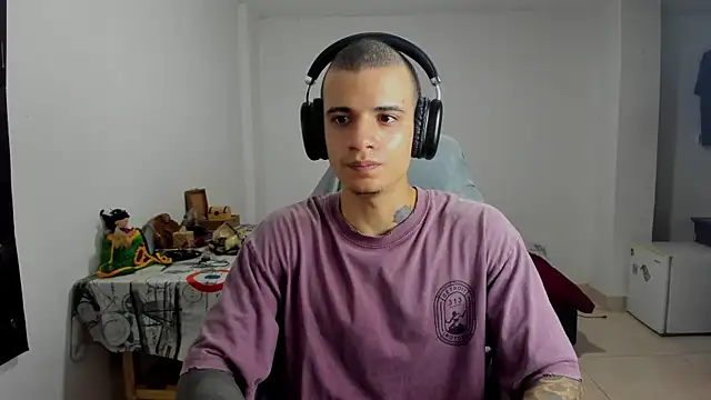 Snapshot of Balo_lovers chatting on March 10, 2025, 1:54 pm Balo lovers online show from March 10, 2025, 1:54 pm