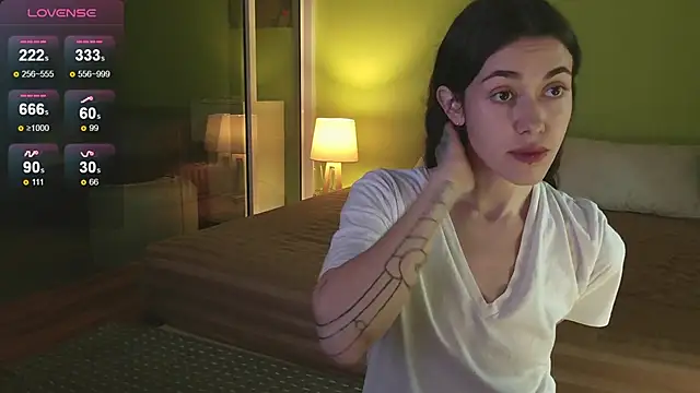 Snapshot of sadetuiningaa chatting on September 20, 2025, 12:22 am sadetuiningaa online show from September 20, 2025, 12:22 am