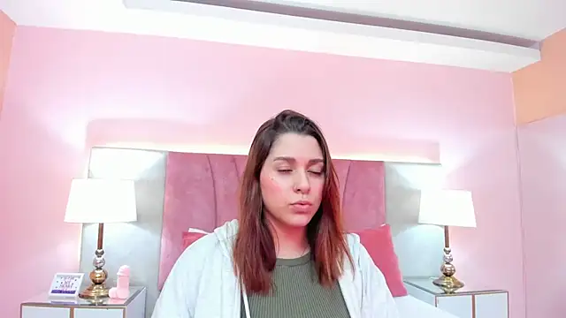 Snapshot of SophiaLaurens chatting on January 27, 2025, 7:03 pm SophiaLaurens online show from January 27, 2025, 7:03 pm