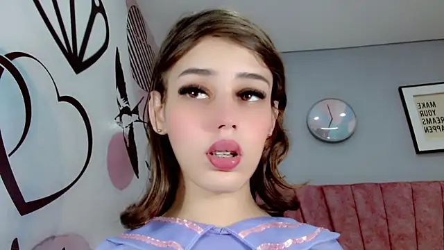Snapshot of ValeriaAguilar chatting on January 21, 2025, 10:19 pm ValeriaAguilar online show from January 21, 2025, 10:19 pm