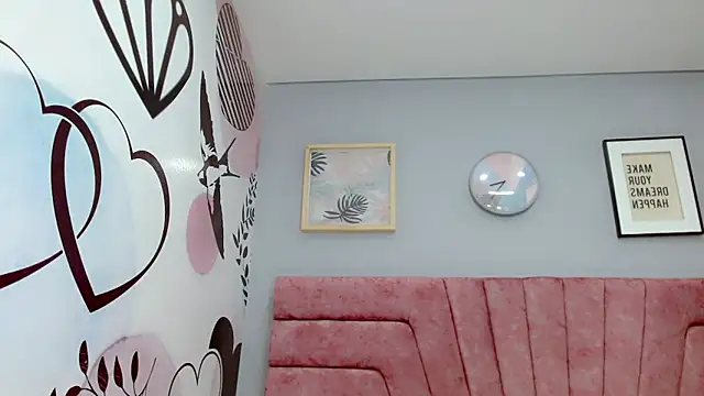 Snapshot of ValeriaAguilar chatting on February 19, 2025, 8:41 pm ValeriaAguilar online show from February 19, 2025, 8:41 pm