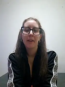 Snapshot of Sarah459 chatting on September 23, 2025, 7:06 pm Sarah459 online show from September 23, 2025, 7:06 pm