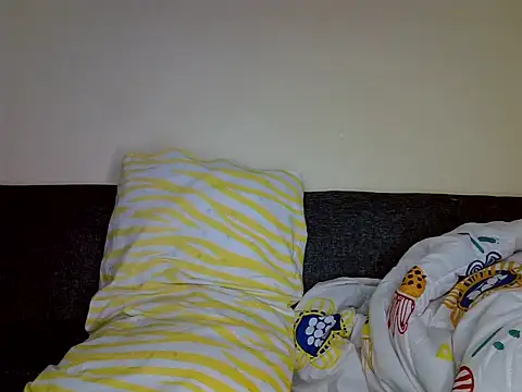 Snapshot of Oliviia_ chatting on December 15, 2024, 10:04 pm Oliviia  online show from December 15, 2024, 10:04 pm