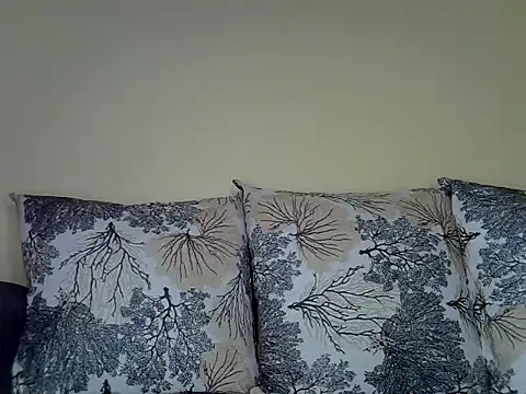 Snapshot of Oliviia_ chatting on January 17, 2025, 9:17 am Oliviia  online show from January 17, 2025, 9:17 am