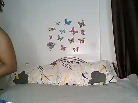Snapshot of Oliviia_ chatting on September 8, 2025, 4:39 pm Oliviia  online show from September 8, 2025, 4:39 pm