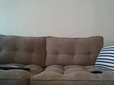 Snapshot of Oliviia_ chatting on October 20, 2025, 5:19 am Oliviia  online show from October 20, 2025, 5:19 am