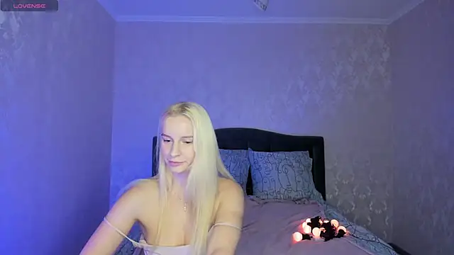 Snapshot of Amanda054 chatting on December 4, 2024, 4:21 am Amanda054 online show from December 4, 2024, 4:21 am