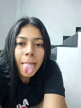 Snapshot of caro_sweett chatting on December 22, 2024, 12:49 pm caro sweett online show from December 22, 2024, 12:49 pm