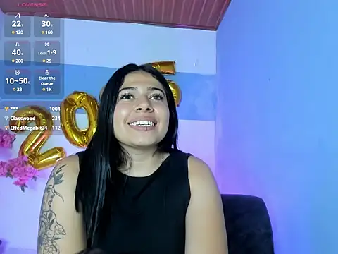 Snapshot of caro_sweett chatting on January 1, 2025, 7:43 pm caro sweett online show from January 1, 2025, 7:43 pm