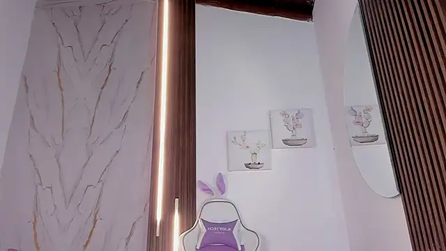 Snapshot of mia_six66 chatting on October 2, 2025, 11:39 am mia six66 online show from October 2, 2025, 11:39 am