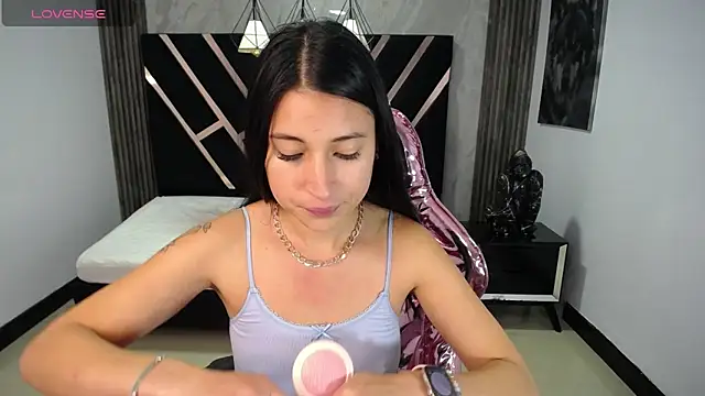 Snapshot of lizzyluk_ch chatting on January 21, 2025, 3:54 pm lizzyluk ch online show from January 21, 2025, 3:54 pm