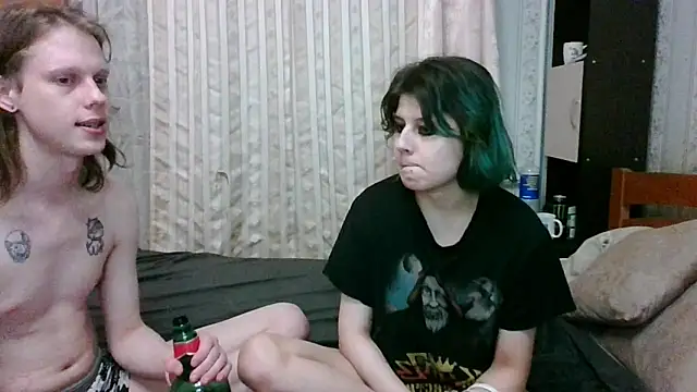 Snapshot of Crystal_Love_Porn chatting on March 16, 2025, 1:28 am Crystal Love Porn online show from March 16, 2025, 1:28 am