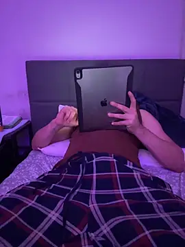 Snapshot of Daniel2zuZ chatting on October 10, 2025, 4:00 am Daniel2zuZ online show from October 10, 2025, 4:00 am