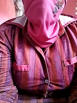 Snapshot of naughtygrannyXXX chatting on March 10, 2025, 11:21 am naughtygrannyXXX online show from March 10, 2025, 11:21 am