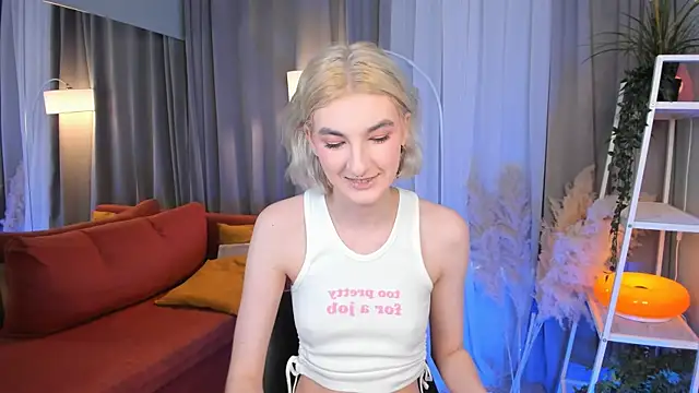 Snapshot of Mia_Cheers chatting on March 9, 2025, 1:59 pm Mia Cheers online show from March 9, 2025, 1:59 pm