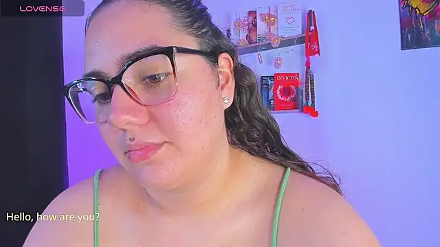 Snapshot of isarhodes_ chatting on December 13, 2024, 10:13 pm isarhodes  online show from December 13, 2024, 10:13 pm