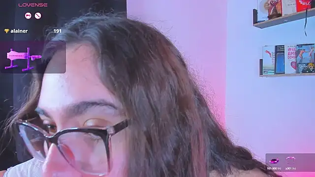 Snapshot of isarhodes_ chatting on January 3, 2025, 1:27 am isarhodes  online show from January 3, 2025, 1:27 am