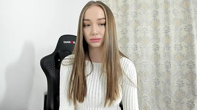 Snapshot of Sweet-bb chatting on October 16, 2025, 4:30 pm Sweet-bb online show from October 16, 2025, 4:30 pm