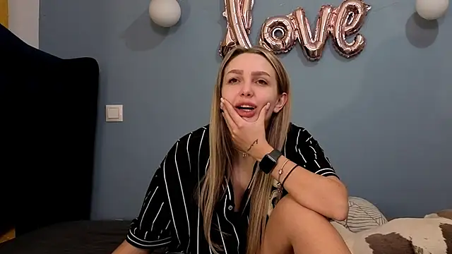 Snapshot of AnnaMaee chatting on March 3, 2025, 12:48 am AnnaMaee online show from March 3, 2025, 12:48 am