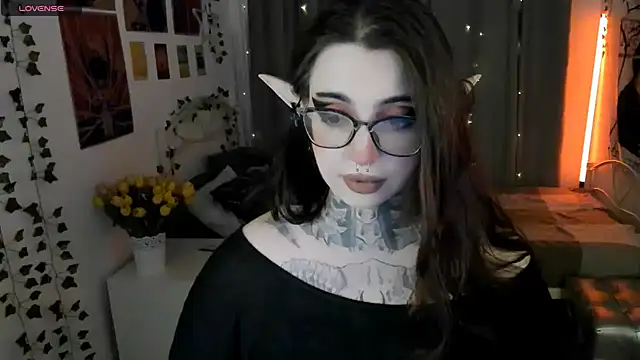 Snapshot of Dixi_Pixi_ chatting on September 28, 2025, 5:46 am Dixi Pixi online show from September 28, 2025, 5:46 am