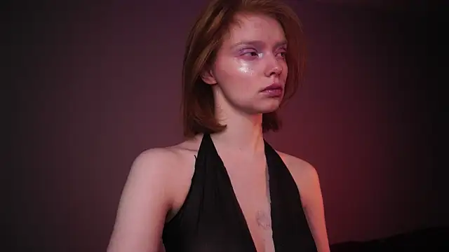 Snapshot of ginger_hugs chatting on February 12, 2025, 10:04 pm ginger hugs online show from February 12, 2025, 10:04 pm