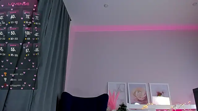 Snapshot of Elis_Fox chatting on December 25, 2024, 1:09 pm Elis Fox online show from December 25, 2024, 1:09 pm
