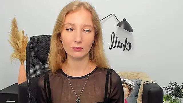 Snapshot of LolaWilsons chatting on March 22, 2025, 11:21 am LolaWilsons online show from March 22, 2025, 11:21 am