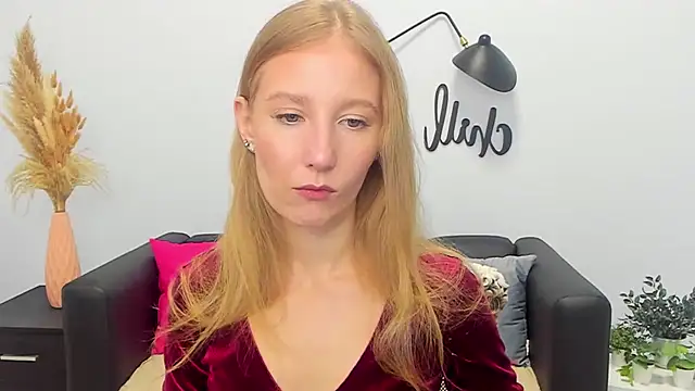 Snapshot of LolaWilsons chatting on September 29, 2025, 9:14 am LolaWilsons online show from September 29, 2025, 9:14 am