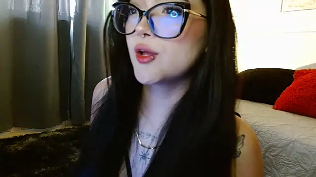 Snapshot of Susana_hank2 chatting on January 30, 2025, 7:59 pm Susana hank2 online show from January 30, 2025, 7:59 pm